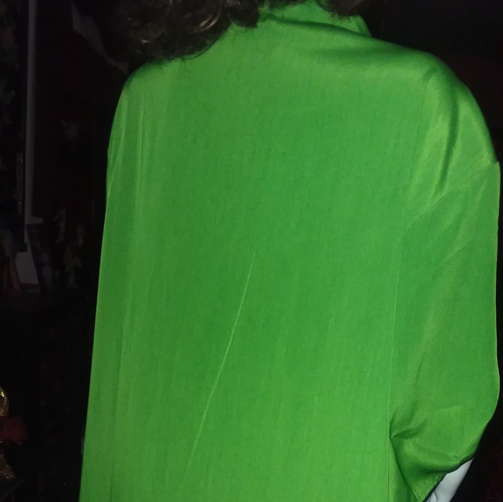 Shirt - Picture 3 of 4